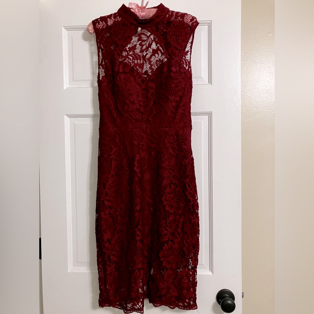 Betsy & Adam burgundy cocktail dress